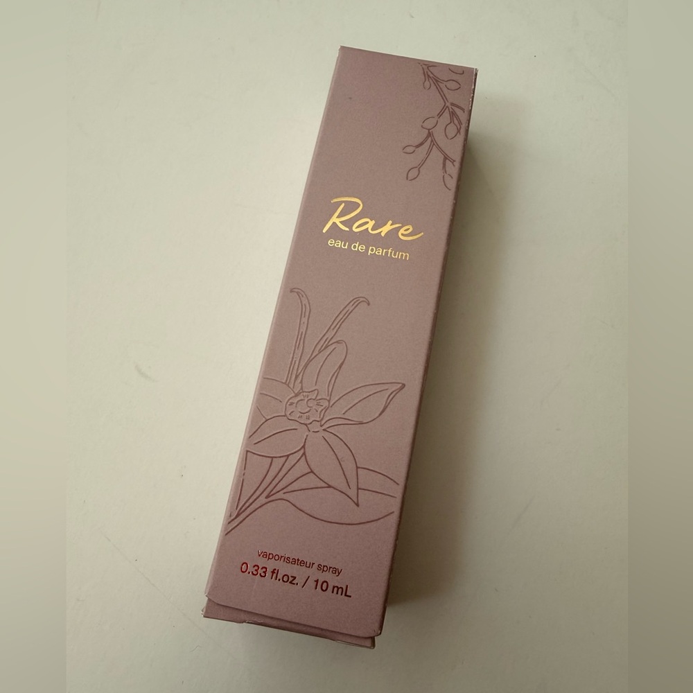 RARE BEAUTY BY SELENA GOMEZ Rare Eau de Parfum Vanilla and Caramel Travel Spray - Picture 7 of 7